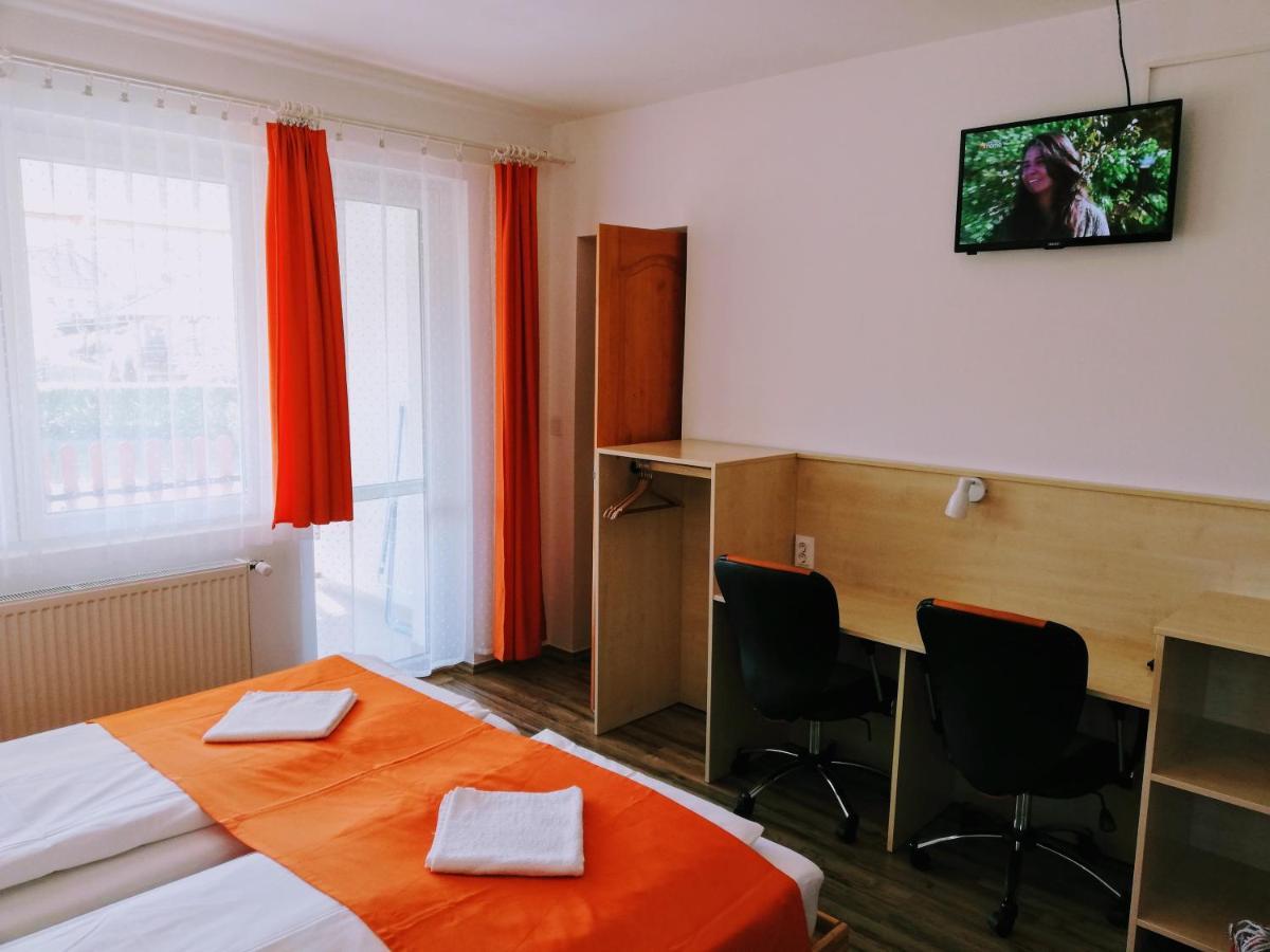 Lotuszvirag Vendeghaz Hotel Szekszard Exterior photo