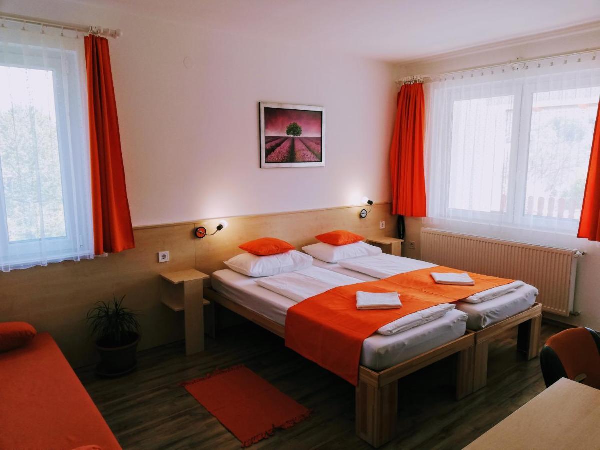 Lotuszvirag Vendeghaz Hotel Szekszard Exterior photo